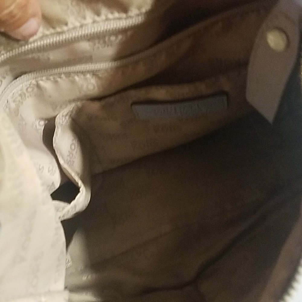 Michael Kors leather purse - Picture 2 of 8